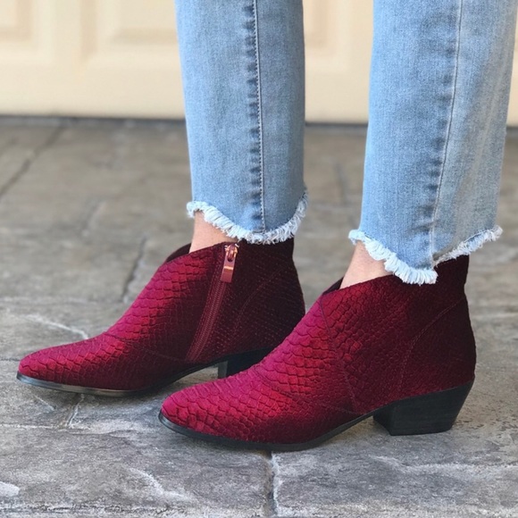 Red Velvet Snake Textured V-Top Asymmetrical Boots - Picture 4 of 5